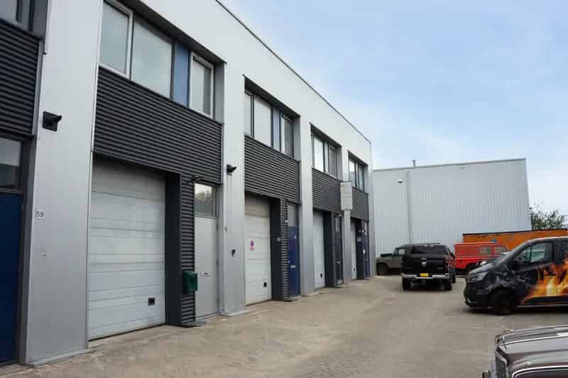 Bedrijfshal te koop Pijnacker 100m2