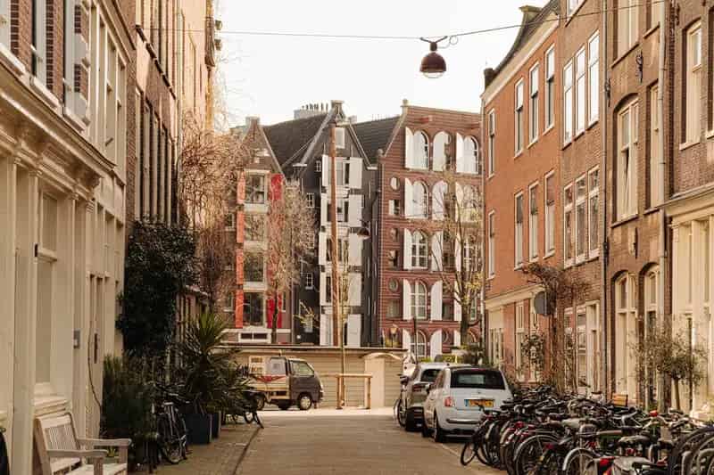 2 Kamer Appartement Jordaan Amsterdam 34m2 Zonnige Tuin