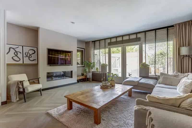 Huis te koop Spijkenisse: Sfeervolle eengezinswoning met tuin