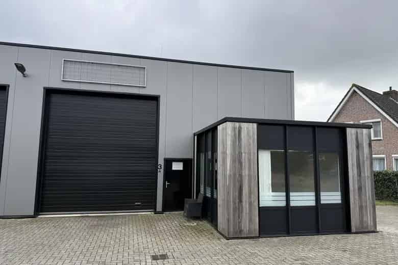 180 m2 Bedrijfsruimte te Huur Roosendaal
