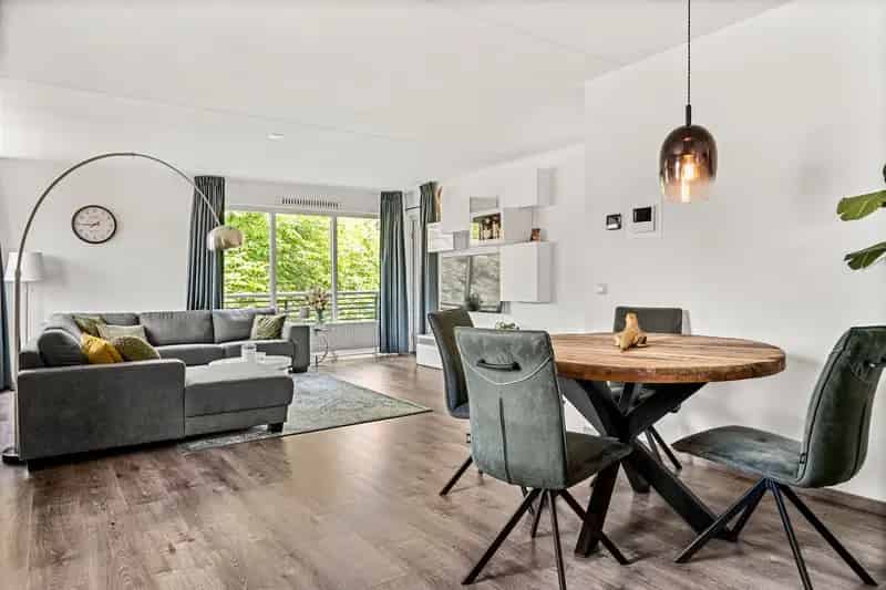 Ede Centrum: Ruim 3-kamerappartement met parkeerplaats