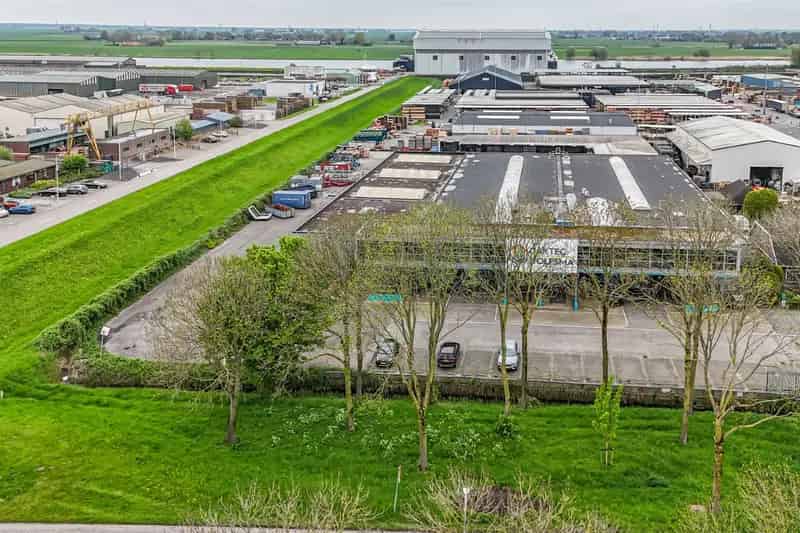 Bedrijfshal Kampen te koop 9820m²