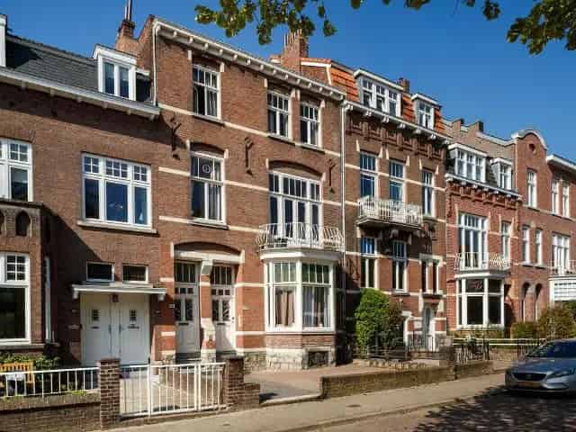 Appartement Maastricht: Stadse Woning met Grote Tuin