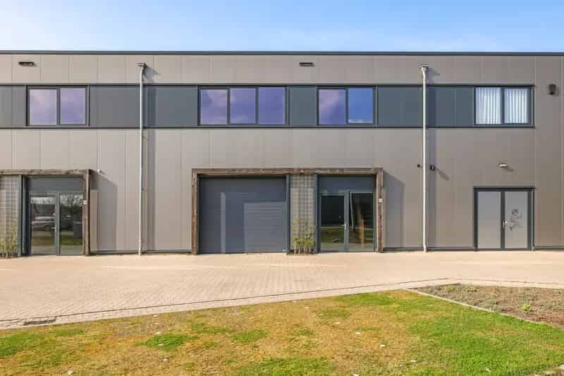 Bedrijfshal te Huur Nijmegen Noord 332m2  Duurzaam