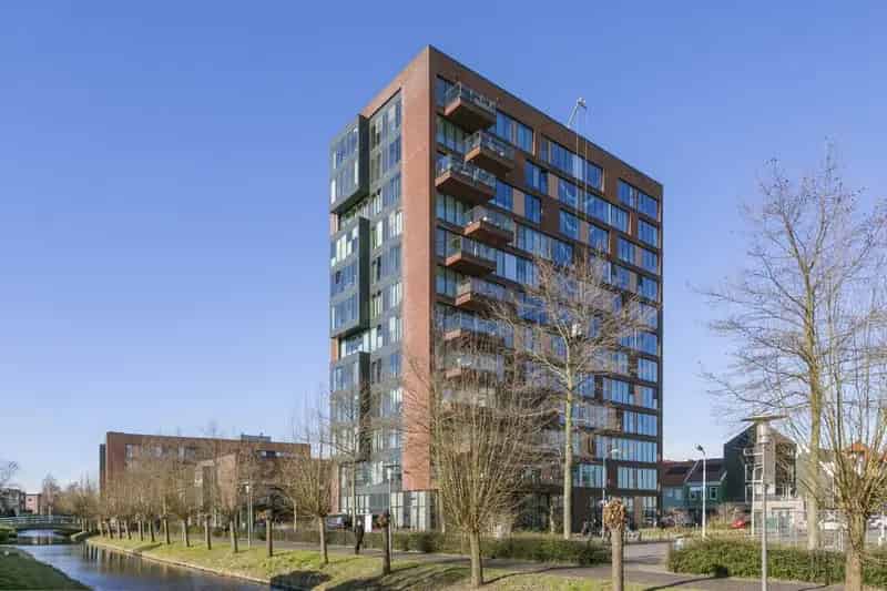 Appartement te koop Zaandam: 56m2 nabij station, modern, balkon