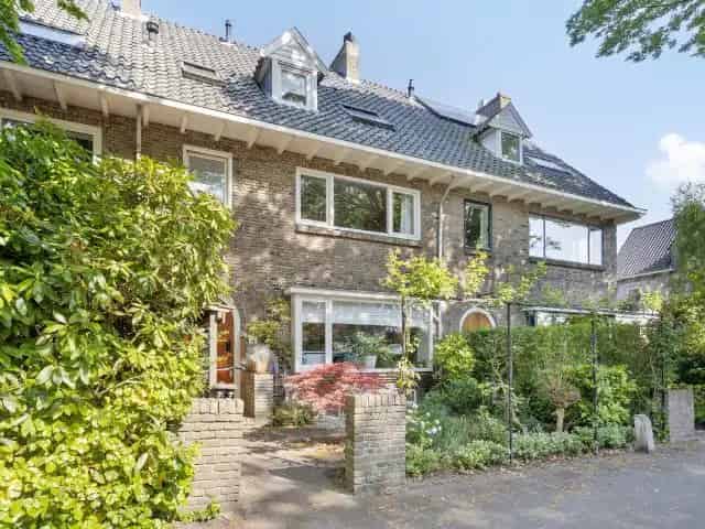 Hererhuis te koop Oud Oegstgeest 5 slaapkamers tuin