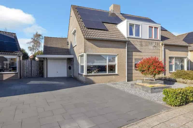 Twee Onder Een Kap Veldhoven Ruime 4 Slaapkamers Garage Tuin Energielabel A