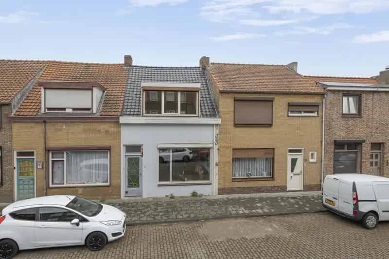 Tussenwoning Sas van Gent 3 slaapkamers Garage 109m2