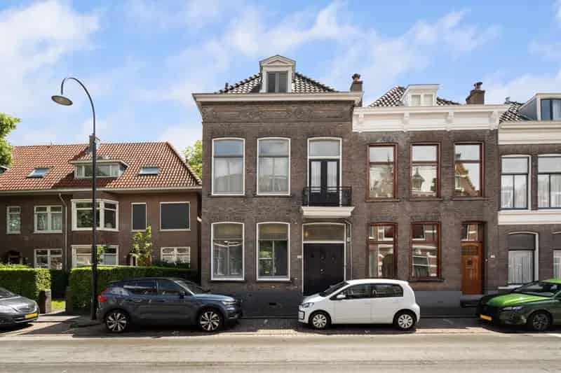 Singel 134 Dordrecht: Karakteristiek Herenhuis 192m²