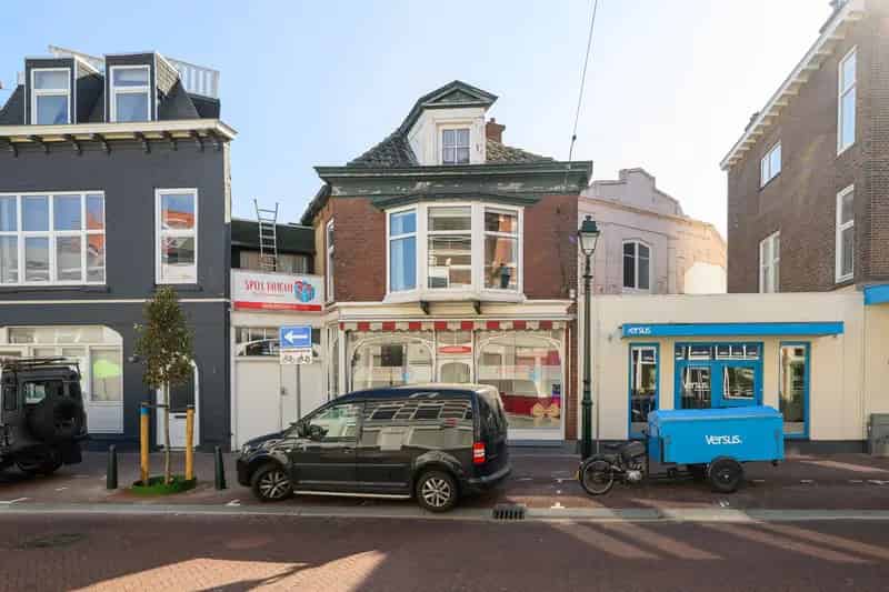 Winkel met Woonhuis Scheveningen Badhuisstraat