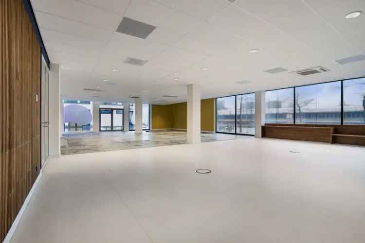 Kantoor Showroom 586m2 Piet Heinkade Uitstekende Bereikbaarheid