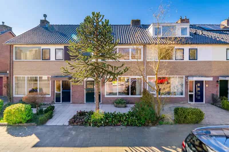 Riante 4 Kamer Eengezinswoning Diemen