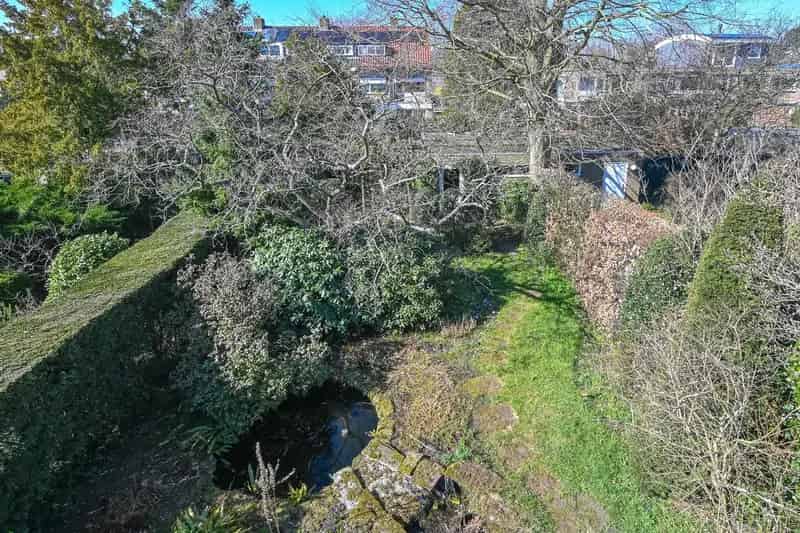 Huis te koop Heemstede: Ruime 4 slaapkamer hoekwoning met grote tuin