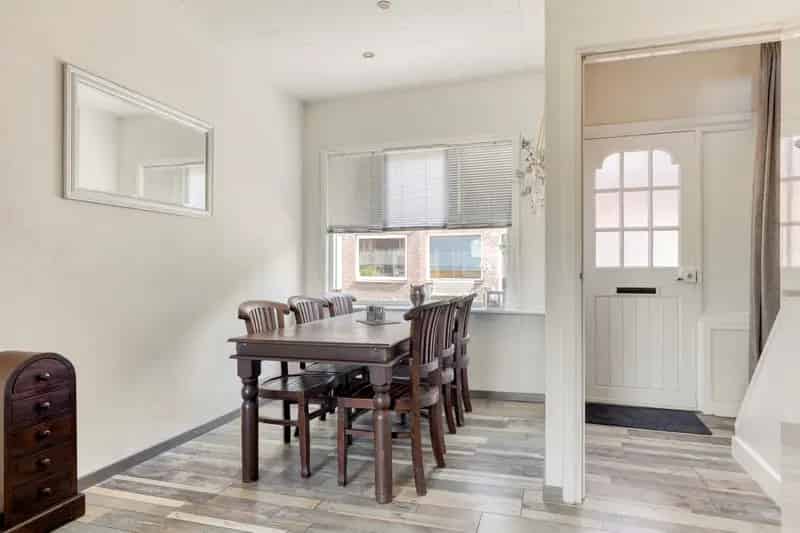 Te Koop: Ruime woning Tilburg - 2 slaapkamers - Diepe tuin