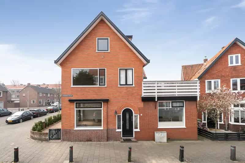 Huis te koop Vareniusstraat IJmuiden 145m2 3 badkamers