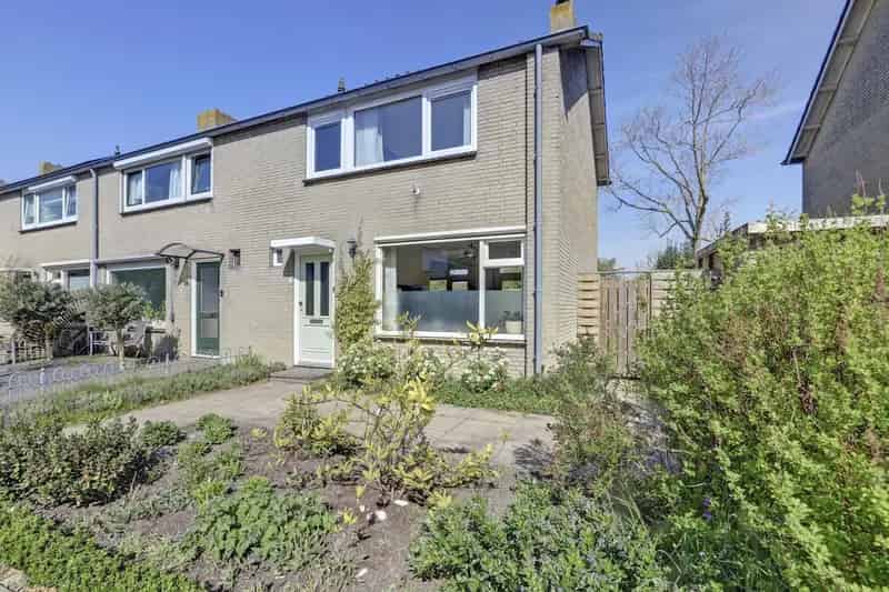 Hoekwoning Middelburg 3 slaapkamers moderne keuken tuin