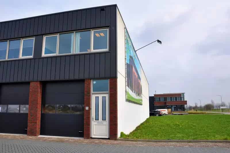 Bedrijfshal Giessen | Zoek bedrijfshallen te huur: Distributiestraat 51-a 4283 JN Giessen 
