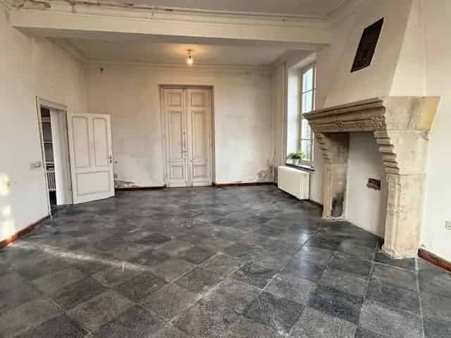 Bedrijfshal en woonhuis Beek Limburg