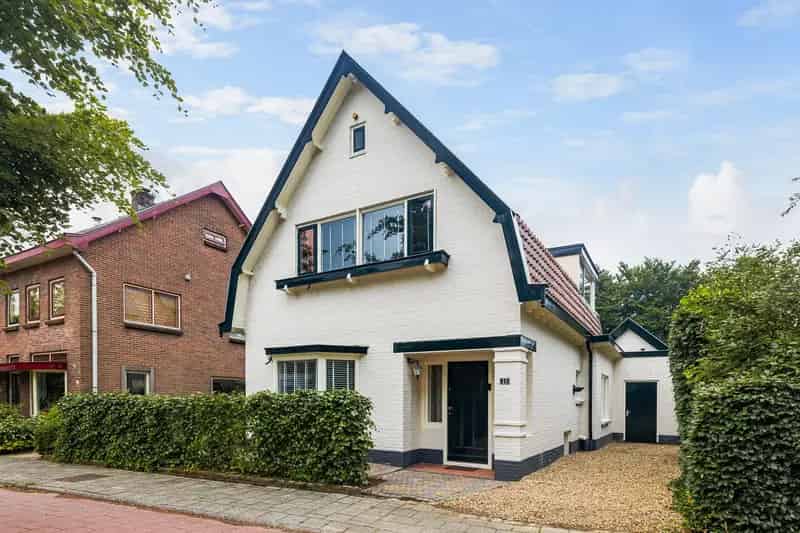 Huis te koop Soest: Ruime gezinswoning met tuin