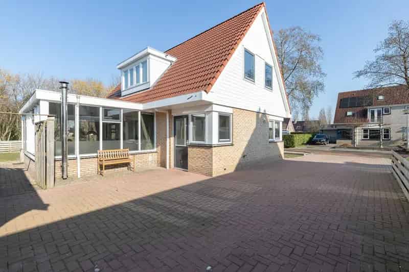 Vrijstaande woning Siddeburen 4 slaapkamers grote tuin