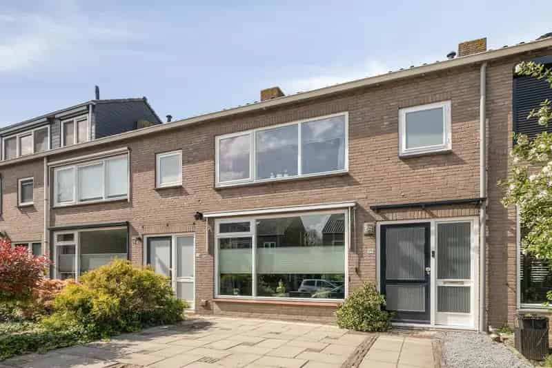 Gerenoveerde Tussenwoning Flevowijk Vloerverwarming Zonnepanelen