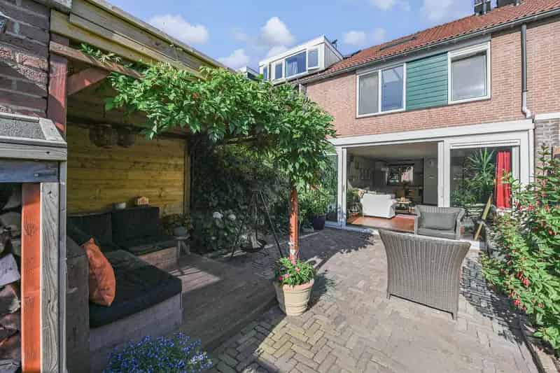 5 Kamer Eengezinswoning Zoetermeer Ruime Tuin Dubbel Glas