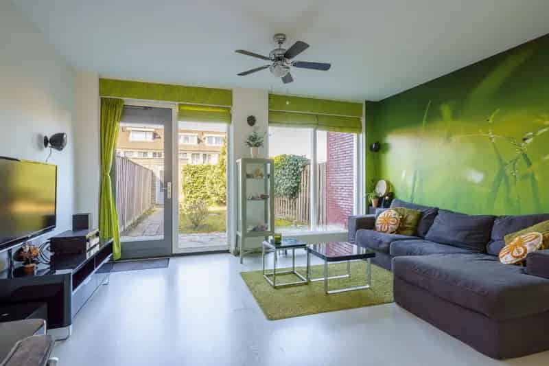 Huis te koop Almere Buiten 2 slaapkamers moderne keuken tuin