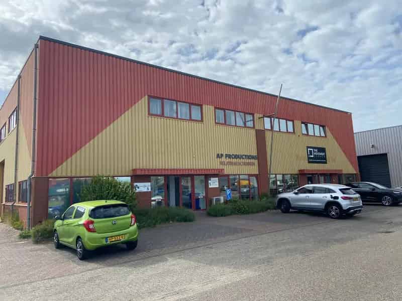 Bedrijfshal Wormer te huur Kantoor Praktijkruimte Atelier