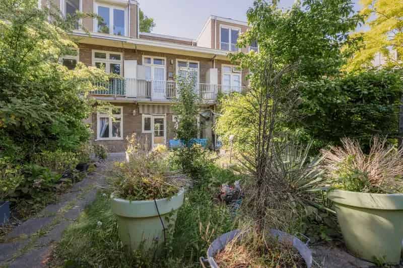 Appartement te koop Amsterdam Amsteldorp: 2 slaapkamers, diepe tuin