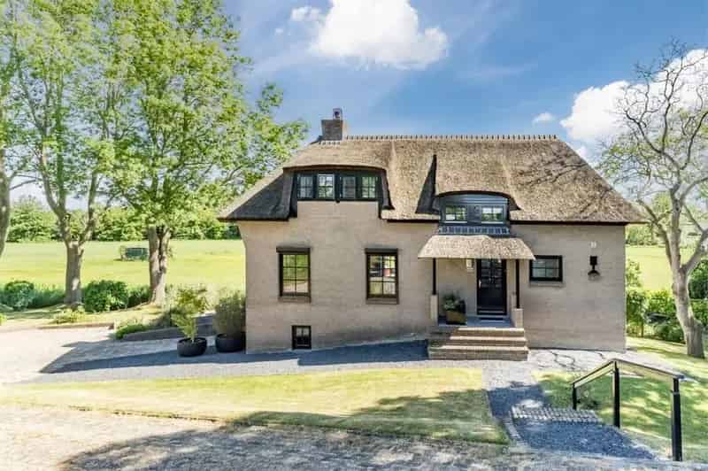 Rietgedekte Villa Afgedamde Maas Ruime Tuin 4 slaapkamers
