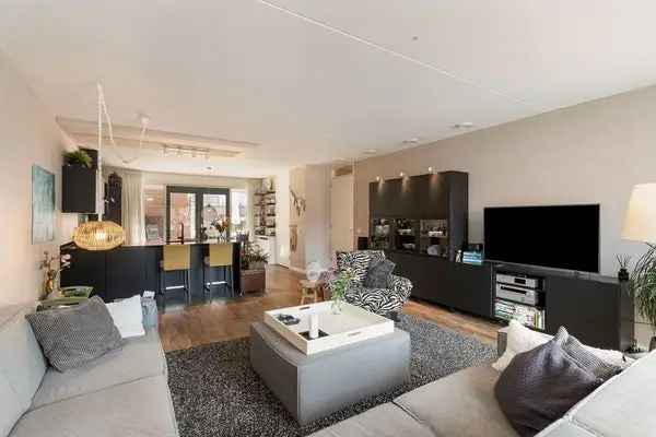 Appartement Hatertseweg Nijmegen: Unieke Tuin 34m2