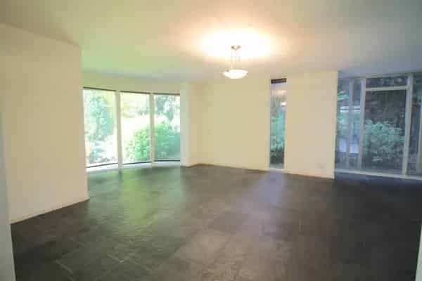 Ruime woning Etten-Leur 288m2  perceel 962m2 1994 Geen woningdeling