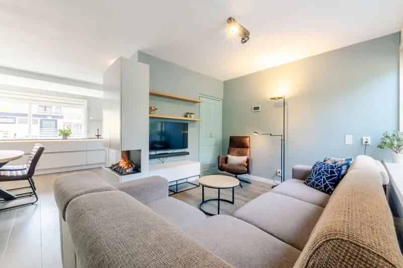 Huis te koop Rozenburg 3 slaapkamers moderne keuken tuin zonnepanelen
