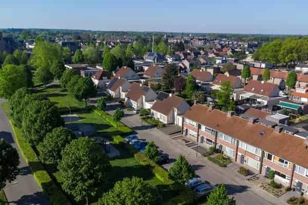 Huis Te Koop , 24, Julianaplein, Bladel, Noord-Brabant