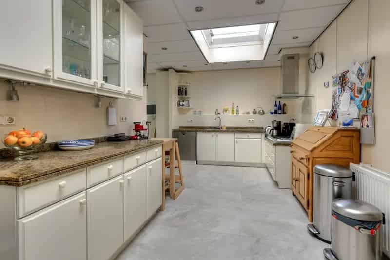 Huis te koop Breda: Ruime woning met multifunctionele ruimte en tuin