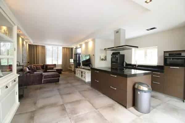 Vrijstaande woning te huur Dubbeldam luxe afwerking