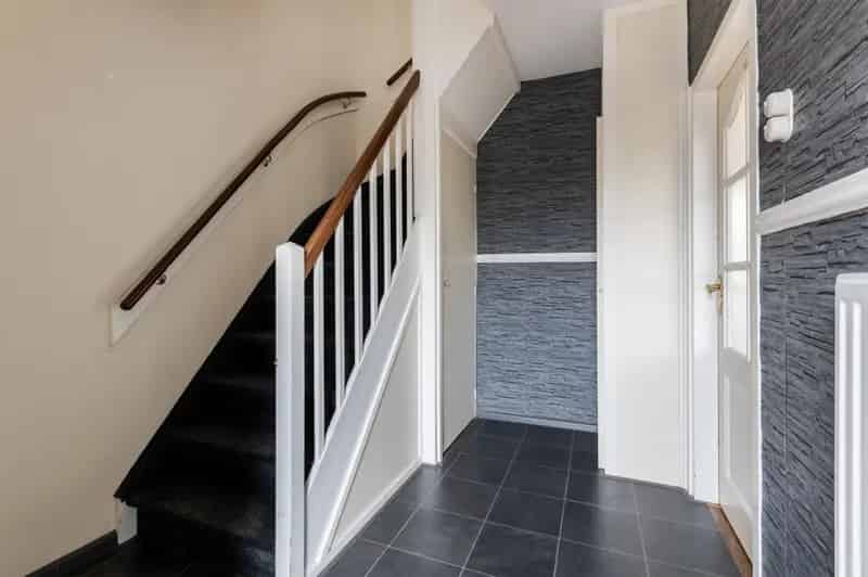 4 Slaapkamers Ruime Tuin Familie Woning Elim