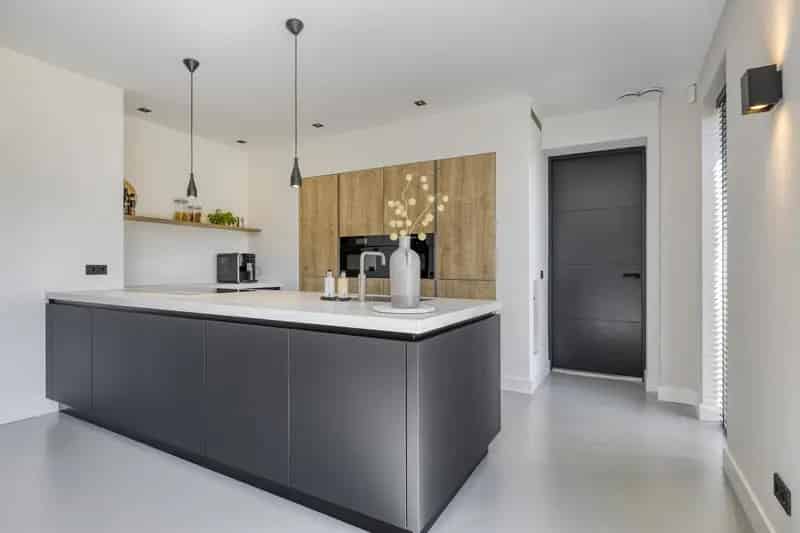 Huis Te Koop , 13, 't Zand, Roosendaal, Noord-Brabant