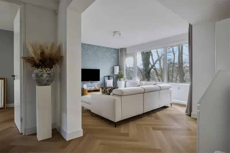 Gerenoveerd 4-kamer appartement Amstelveen