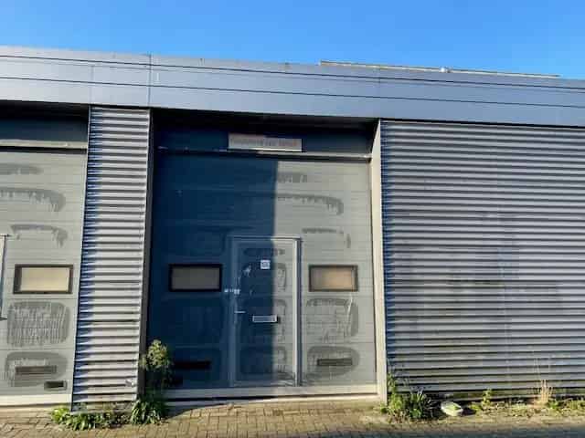 Bedrijfshal te Huur Purmerend 100m2 Direct Beschikbaar