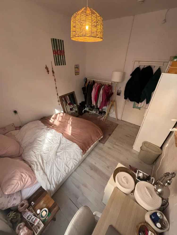 Kamer te huur Leiden Papengracht 12m2 Juni Juli Augustus