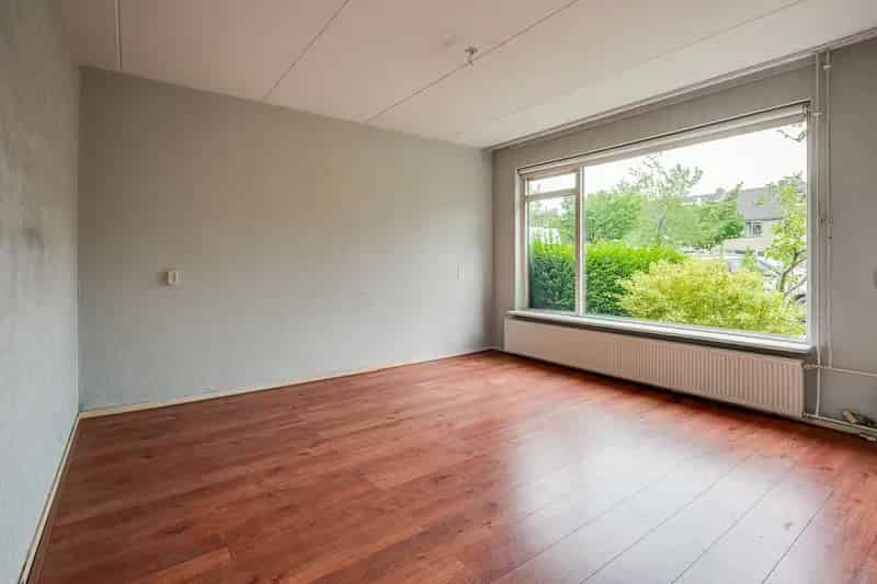 Ruime Hoekwoning te Koop Baarn 121m2 Diepe Tuin Kindvriendelijk