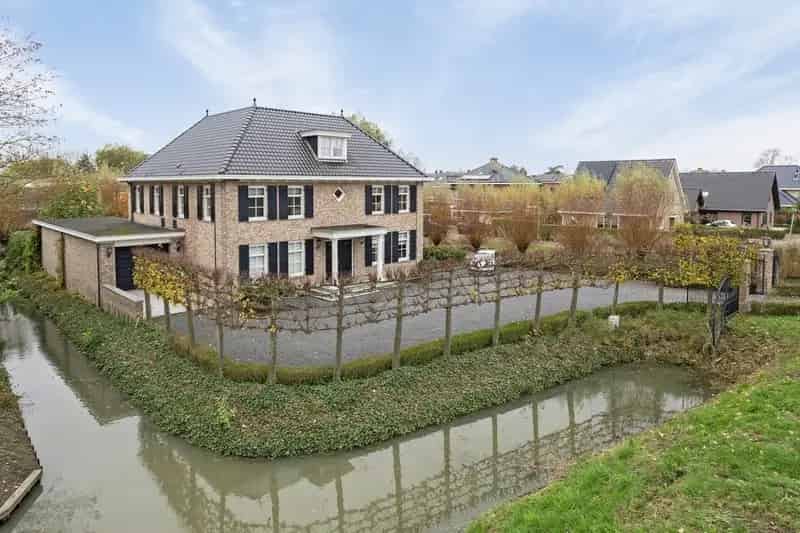 Luxe Villa te Koop in Barendrecht met Wellness