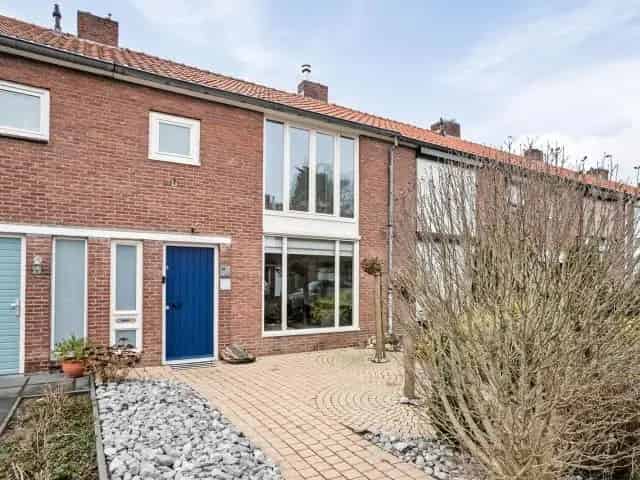 Gezellige Tussenwoning Maastricht Nabij Winkels Scholen