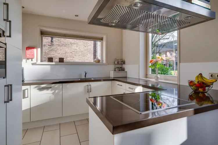 Huis Te Koop , 2, Korte Smidsweg, 's-Gravendeel, Zuid-Holland