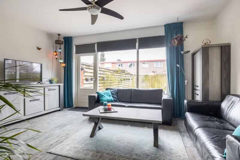 Hoekwoning Rotterdam Frambozentuin: Tuin, Slaapkamer en Badkamer Begane Grond