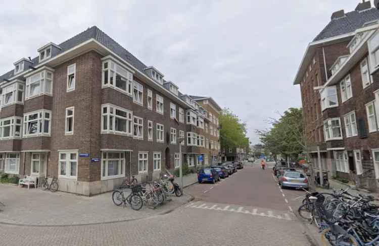 Ruime Bovenwoning Rivierenbuurt 4 Slaapkamers 2 Badkamers