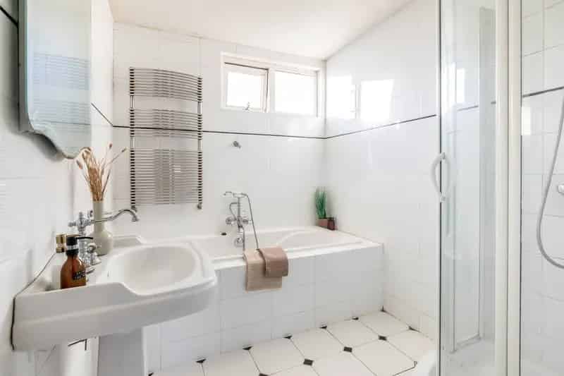 Huis te koop Hoogvliet 4 slaapkamers tuin nabij scholen
