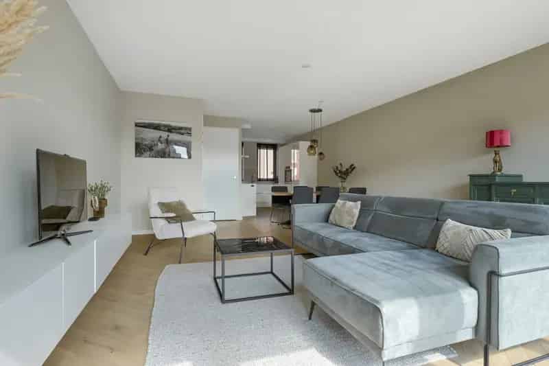 Moderne 3 Slaapkamers Huis te koop in Teteringen