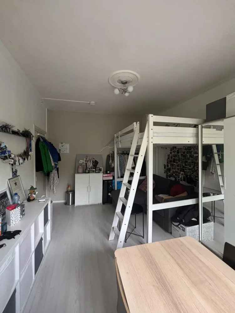 Kamer Parkweg Groningen 16m2 per 1 Juni 547 incl GWL